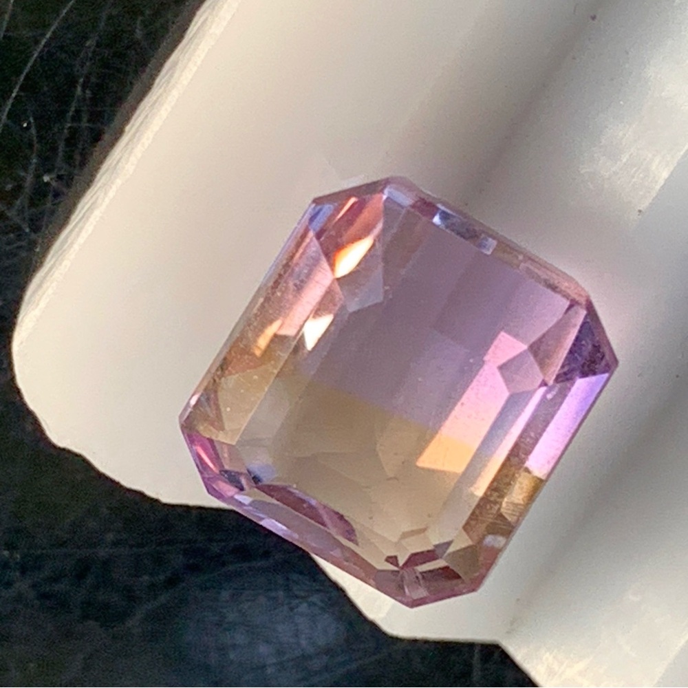 5.70 Cts Awesome Bolivian Ametrine Gemstone - Picture 4 of 17